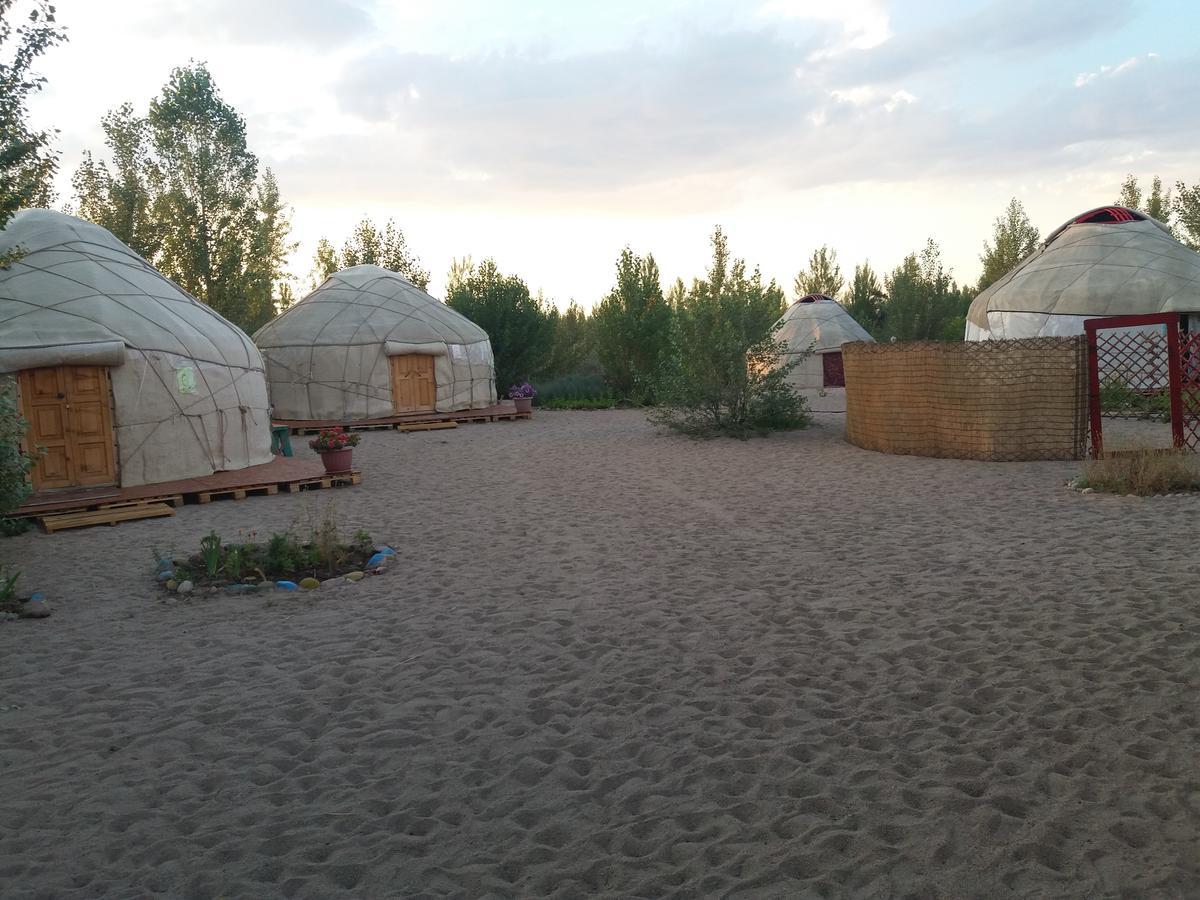 Hotel Yurt Camp Tosor Exterior foto