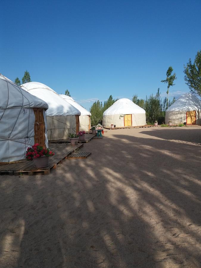 Hotel Yurt Camp Tosor Exterior foto