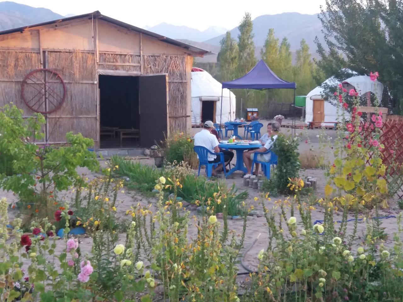 Hotel Yurt Camp Tosor Exterior foto
